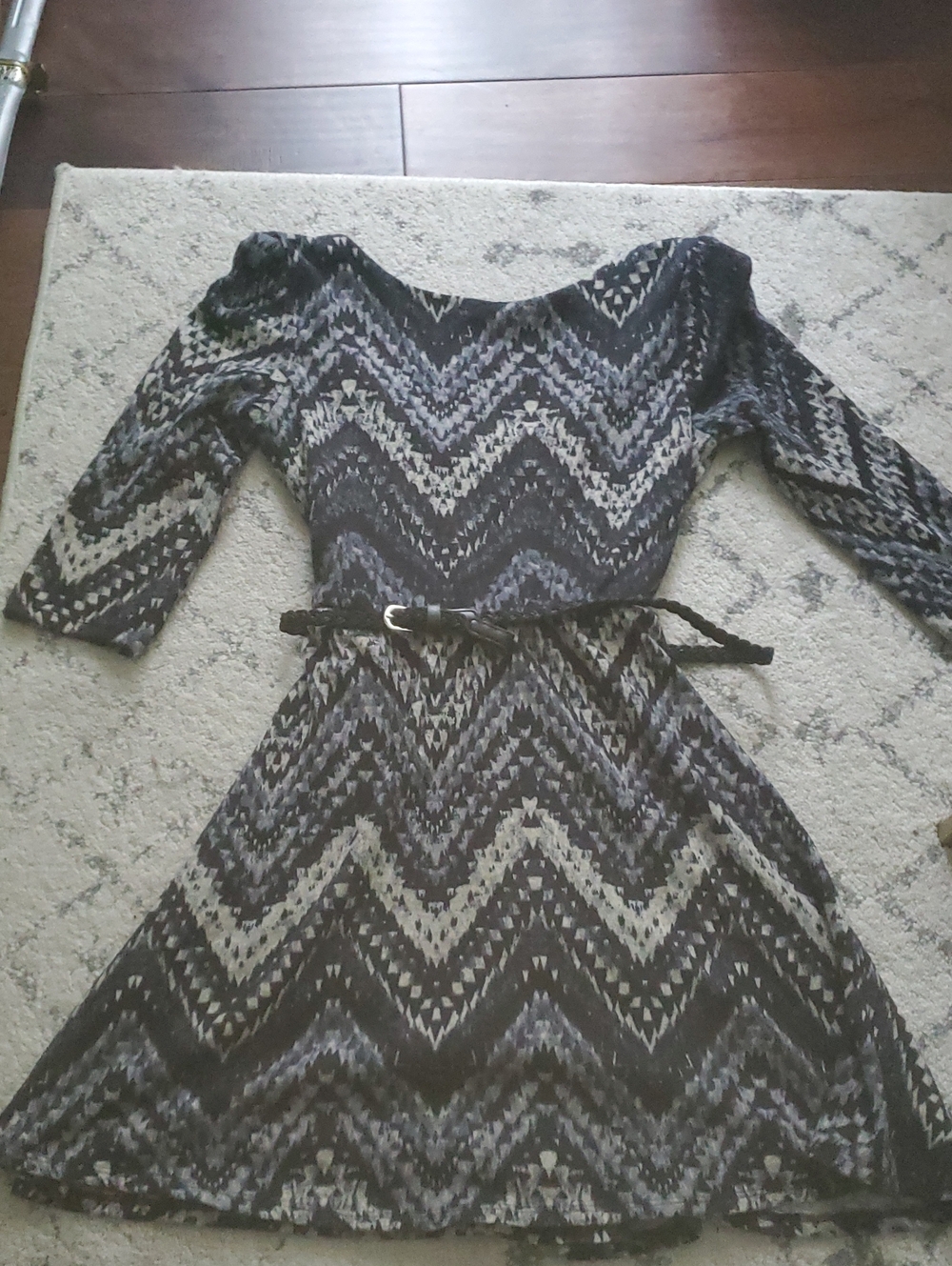 Lily Rose Black and Gray Chevron Long-Sleeve Dress Size Small